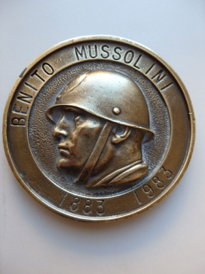Benito Mussolini Primo Centenario laatta