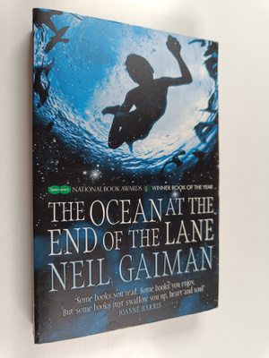 Neil Gaiman : The ocean at the end of the lane