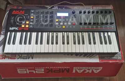 Akai midikiippari 49