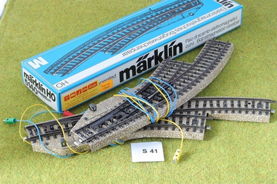 #S41 Märklin sähkövaihdepari 5140 + laatikko