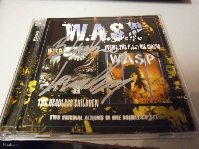 W.A.S.P. 2CD LAWLESSIN SEKÄ HOWLANDIN NIMMAREILLA