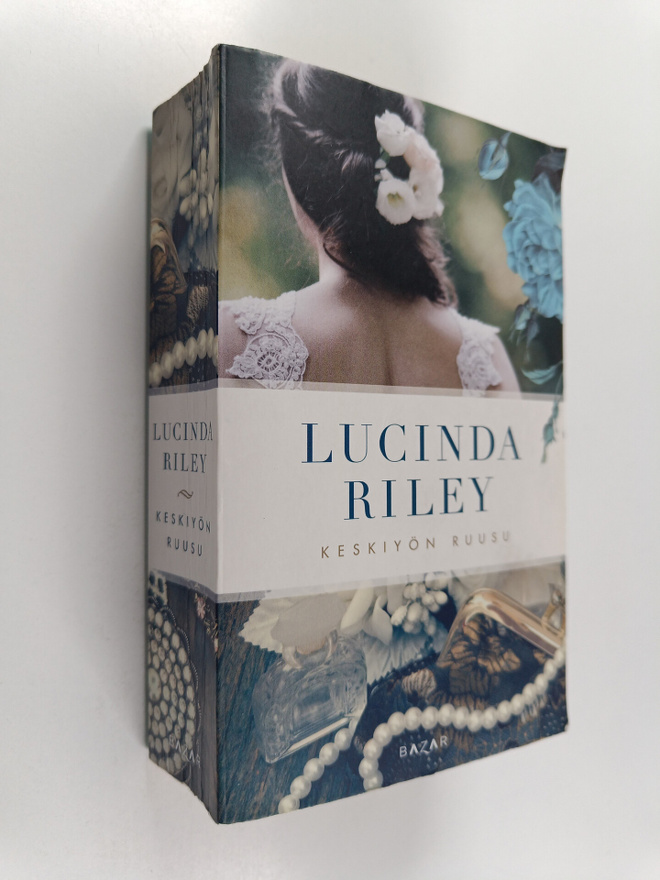 Lucinda Riley : Keskiyön ruusu