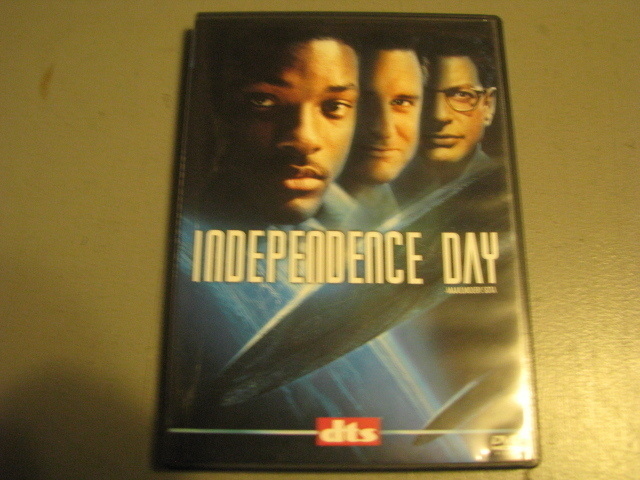 INDEPENDENCE DAY ( Will Smith )