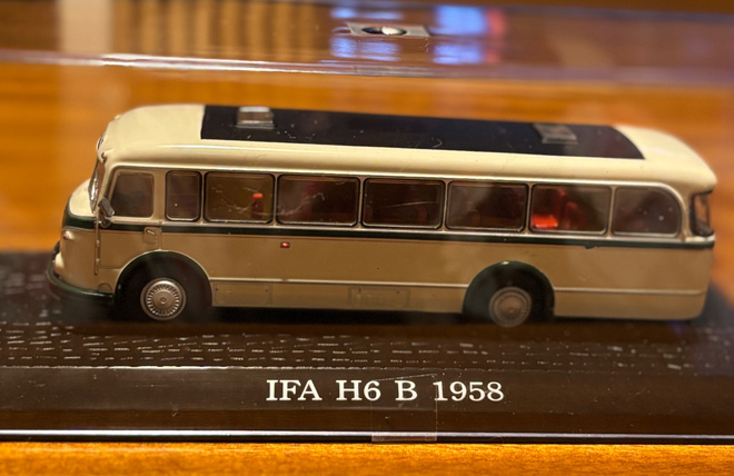 Pienoismalli IBA H6 B 1958 linja-auto