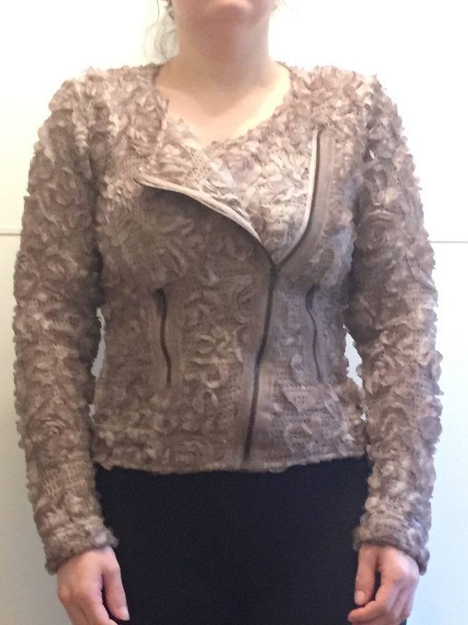 Cream ruusuke jakku S