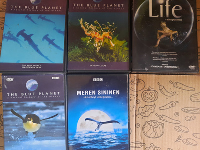 PLUE PLANET, MEREN SININEN JA LIFE - ELÄVÄ PLANEETTA