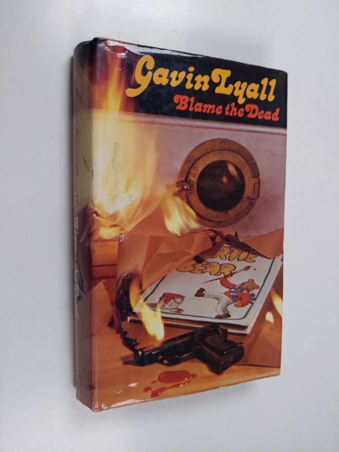 Gavin Lyall : Blame the Death