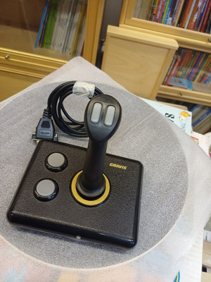 Gravis Analog Joystick – Retro PC / DOS Gameport