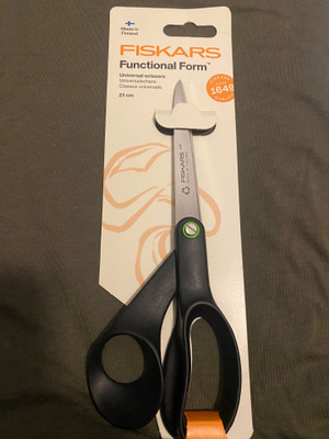 Fiskars yleissakset 21 cm, Functional Form, musta