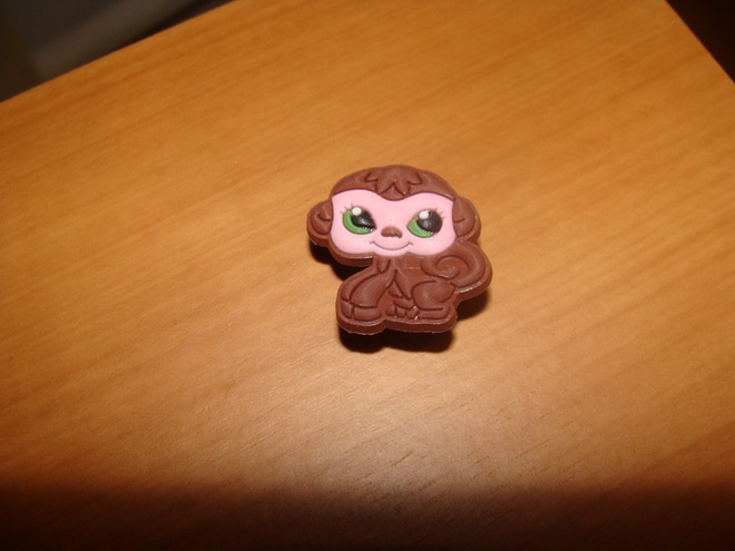 LITTLEST PET SHOP kenkäkoru, kenkäkoriste: POIKA APINA