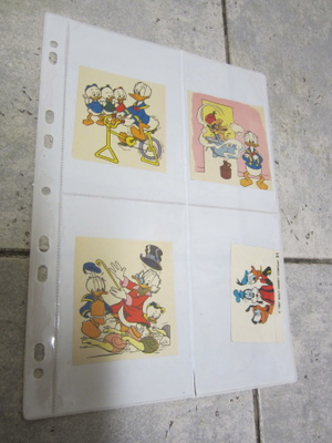 TODELLA VANHOJA WALT DISNEY KUVIA 50-60  LUKUA ?