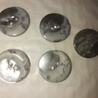 4 eri vaalean vihreän ja sinisen väristä kuunappia 20mm - pikkukuva 5