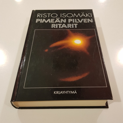 Pimeän pilven ritarit, Risto Isomäki (Kirjayhtymä 1997)