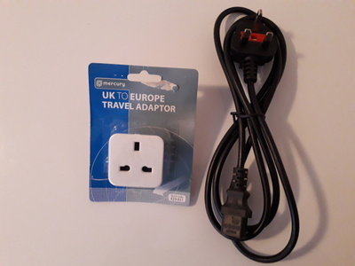 Sähköadapteri - UK-EU + UK -liitäntäjohto