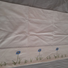 Valkoinen verhokappa jossa ruiskaunokkeja 50x215cm - pikkukuva 2