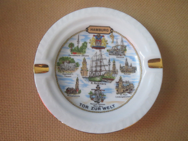 Hamburg - Hampuri koristetuhkakuppi