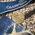 UEFA CHAMPIONS LEAGUE VIP PAKETIN TAVARAT 2011 - pikkukuva 2