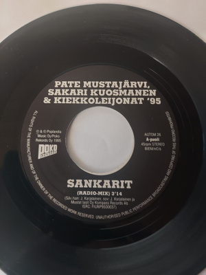 Pate Mustajärvi, Sakari Kuosmanen, Kiekkoleijonat - Sankarit