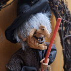 Ovikranssi jossa istuu noita-akka pääsiäinen Halloween - pikkukuva 3