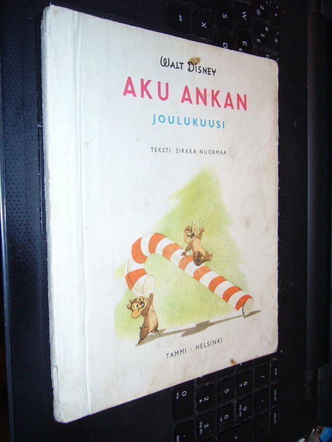 TKK    : Aku Ankan joulukuusi  (1.p.195? ) Sis.postikulut
