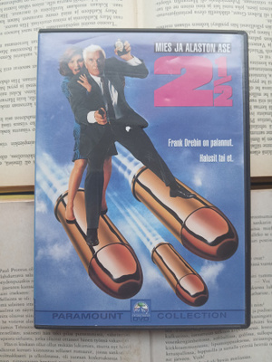 Mies ja alaston ase 2½ (DVD)