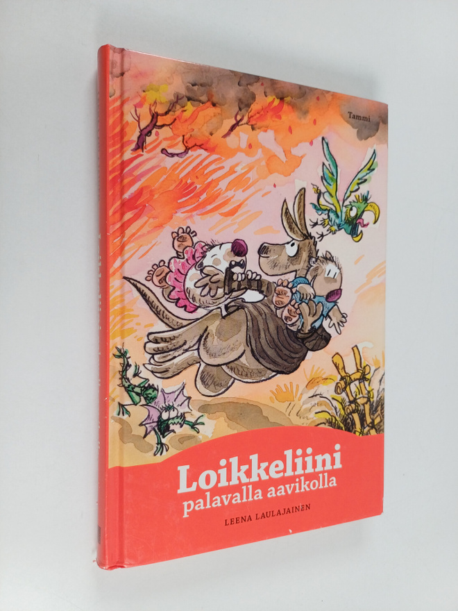 Leena Laulajainen : Loikkeliini palavalla aavikolla