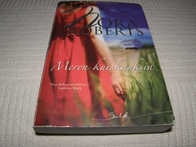 Nora Roberts Meren kuiskauksia  -nid