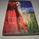 Nora Roberts Meren kuiskauksia  -nid - pikkukuva 1