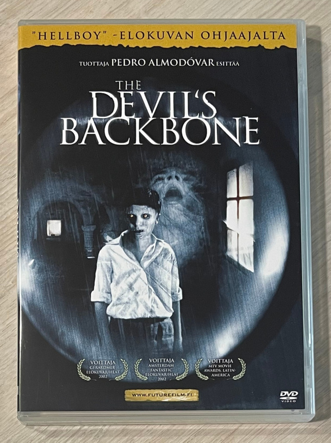 Guillermo del Toro: DEVIL'S BACKBONE (2001)