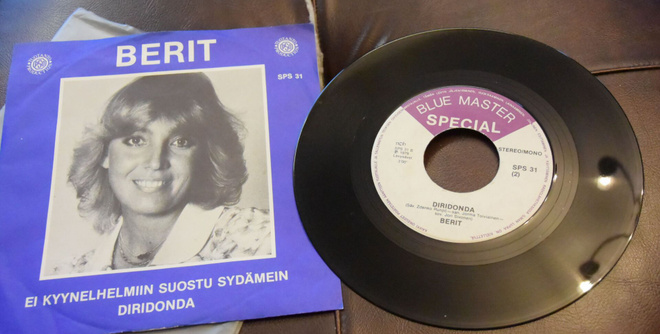 Berit – Ei Kyynelhelmiin Suostu Sydämein / Diridonda