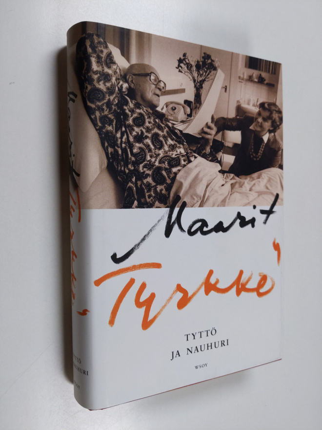 Maarit Tyrkkö : Tyttö ja nauhuri