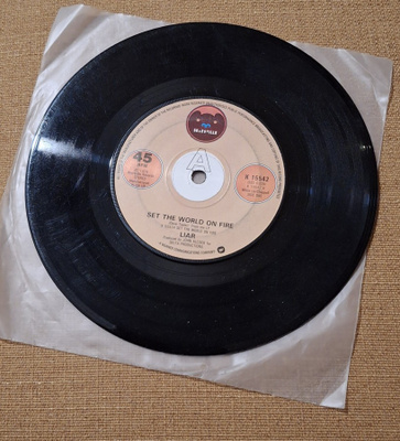 LIAR Set the world on fire/High on love 1978 UK