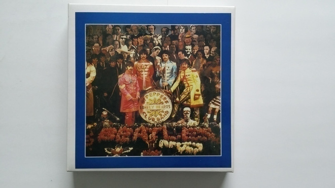 The Beatles Sgt. Pepper's Memorial Box 1992 Souvenier 2 × CD