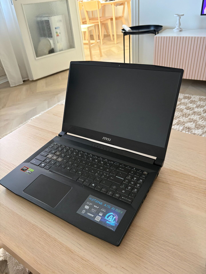 MSI Katana A15 Peliläppäri 15,6" musta