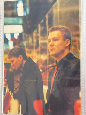 Raimo Summanen (HIFK) nimikirjoitus valokuvassa
