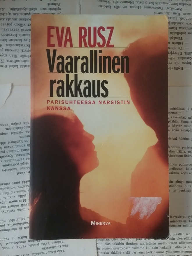 Eva Rusz - Vaarallinen rakkaus (pokkari)