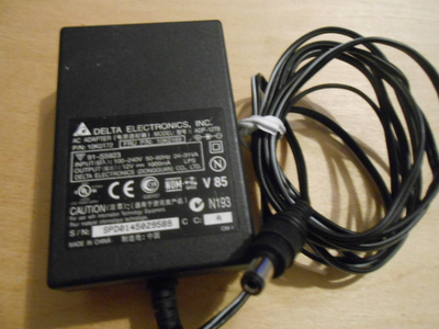 Delta Electronics laturi ADP-12TB