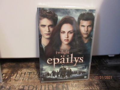 Twilight Epäilys dvd. *uusi*