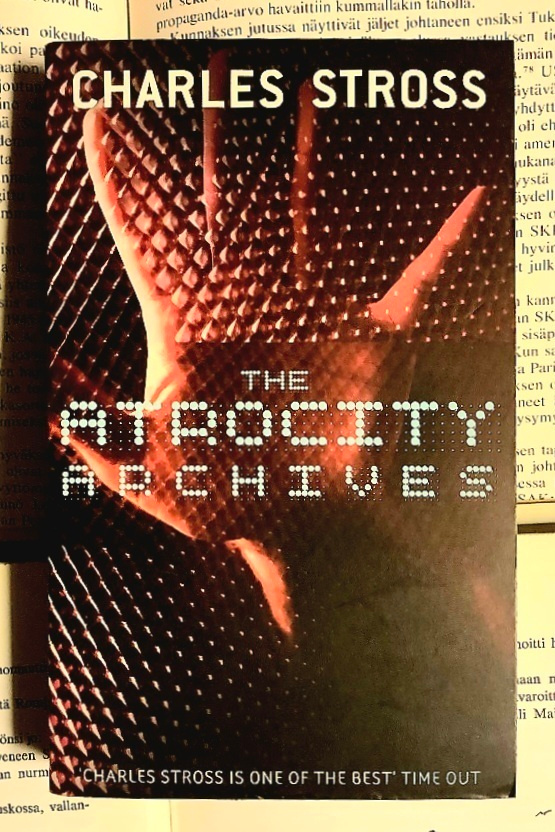 Charles Stross - The Atrocity Archives (paperback)