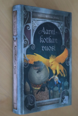 Diana Wynne Jones : Aarnikotkan vuosi ( 1.p. )