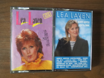Lea Laven: Sanat murenevat + Kortit kertoo... 2 c-kasettia