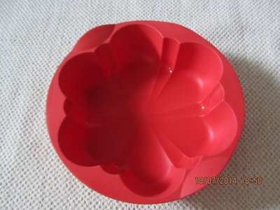 Tupperware Silikoni Kukka, punainen, uusi