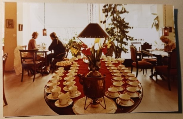 Turku, Café-Mioc, päiväkattaus, asiakkaita, ei p.