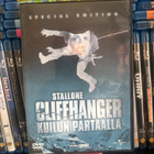 Cliffhanger kuilun partaalla (1993) Sylvester Stallone - pikkukuva 1