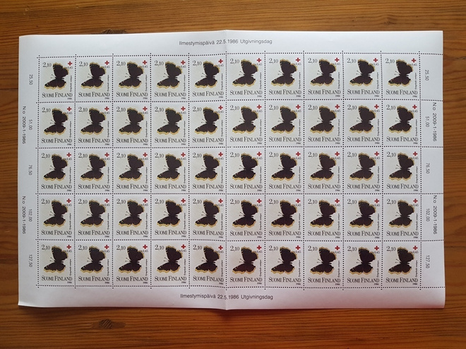 Postimerkkiarkki Punainen Risti 1986 perhosia - 2,10 + 0,45