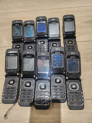 10kpl Nokialaisia puhelimia