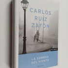 Carlos Ruiz Zafon : La sombra del viento - pikkukuva 1