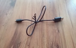 PS4 USB-johto lyhyt