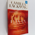 Camilla Läckberg : Häxan - pikkukuva 1