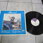 BERIT SATTUMA KULJETTAA : LP v 1974 - pikkukuva 1
